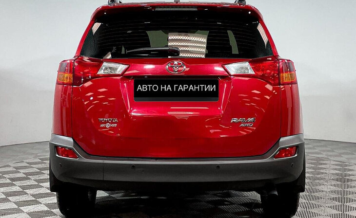 Toyota RAV4 - Фото 3