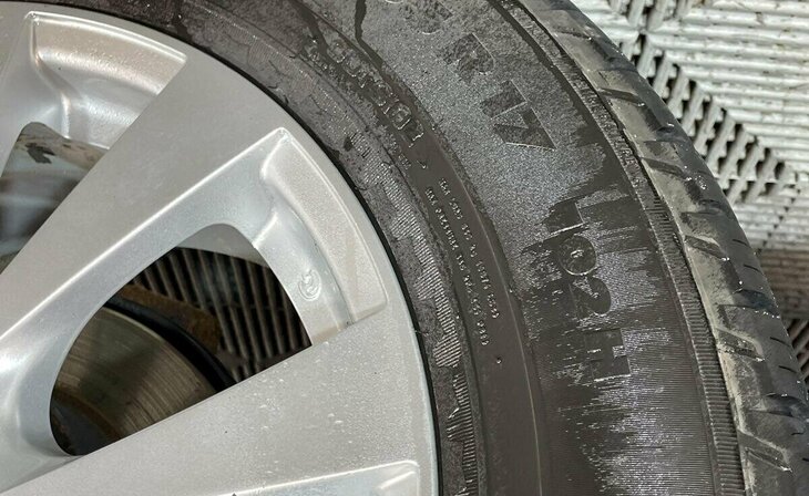 Toyota RAV4 - Фото 4