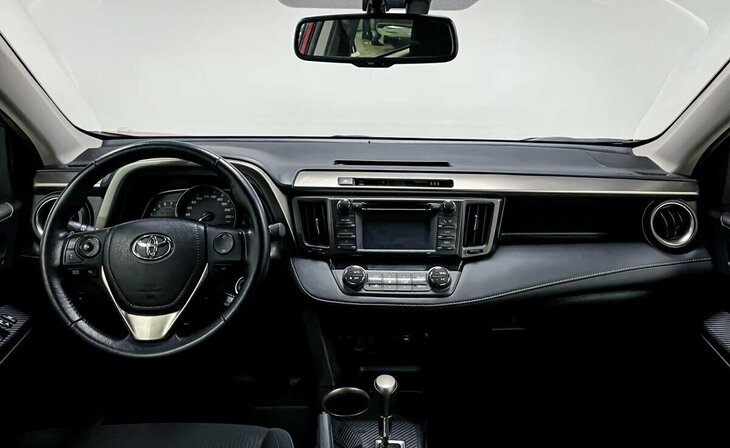 Toyota RAV4 - Фото 7