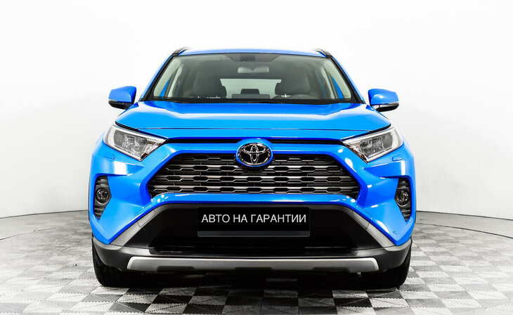Toyota RAV4 - Фото 1