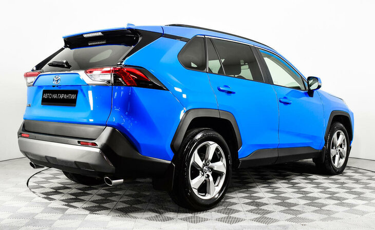 Toyota RAV4 - Фото 2