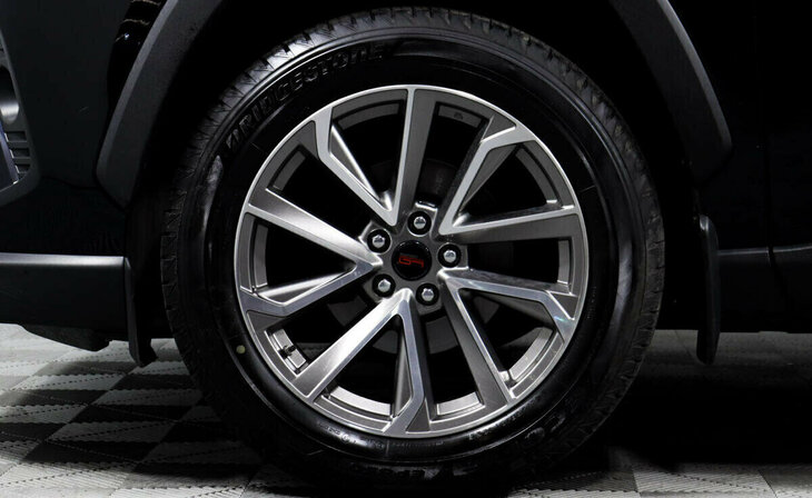 Toyota RAV4 - Фото 4