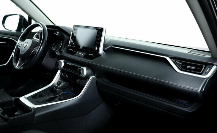 Toyota RAV4 - Фото 5