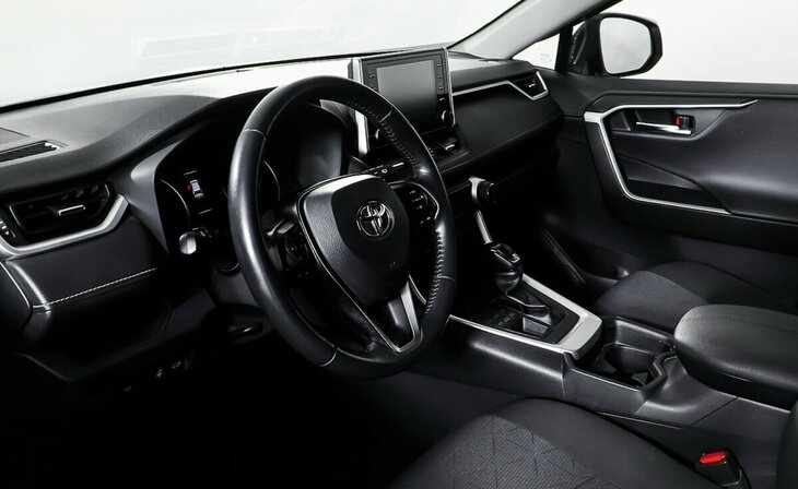 Toyota RAV4 - Фото 9