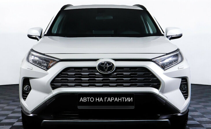 Toyota RAV4 - Фото 1