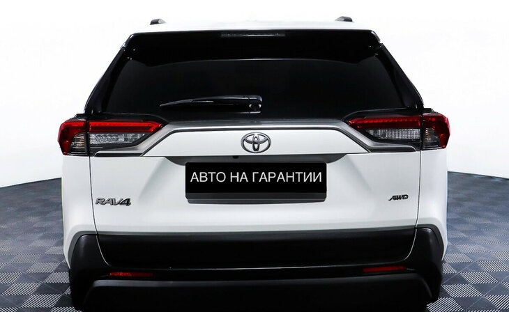 Toyota RAV4 - Фото 5