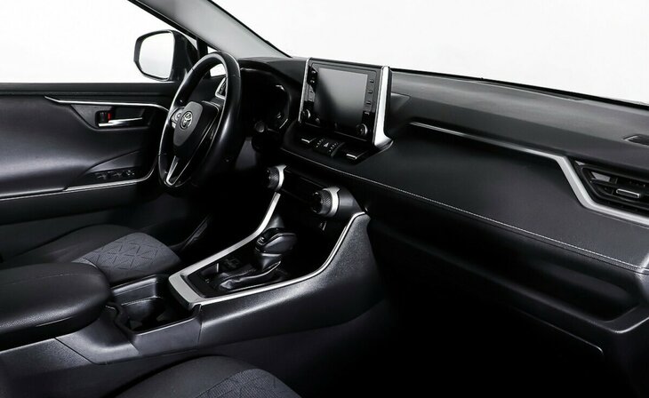 Toyota RAV4 - Фото 7