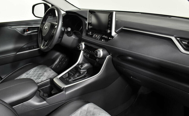 Toyota RAV4 - Фото 7