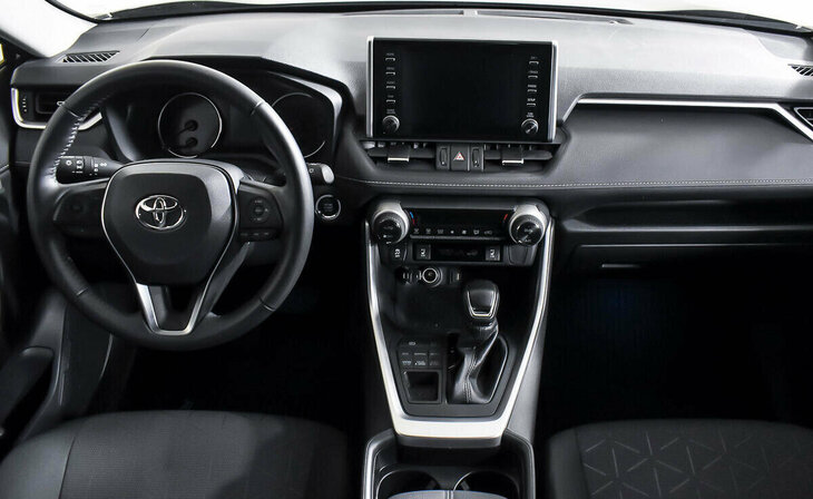 Toyota RAV4 - Фото 10