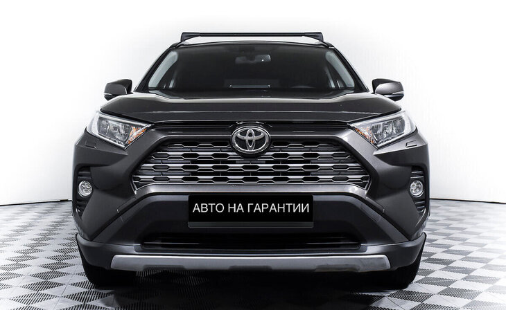 Toyota RAV4 - Фото 1