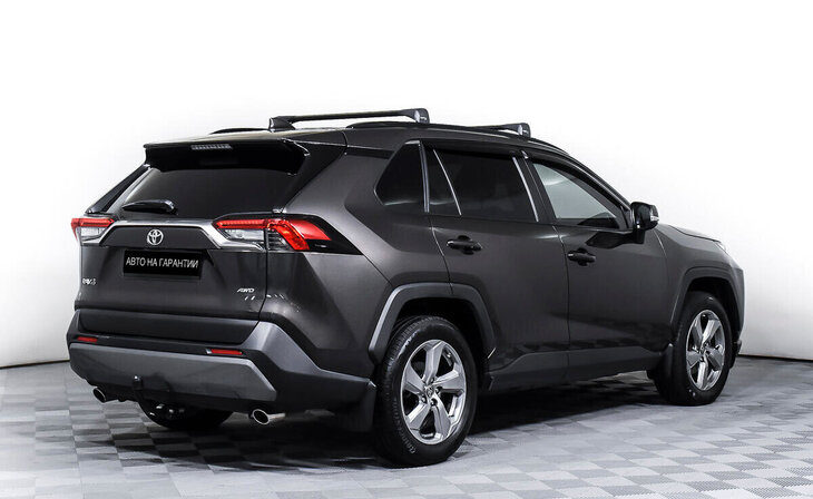 Toyota RAV4 - Фото 4