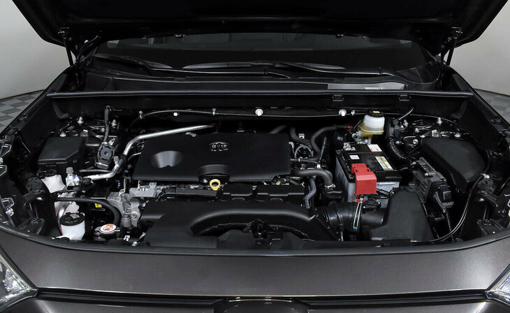 Toyota RAV4 - Фото 7