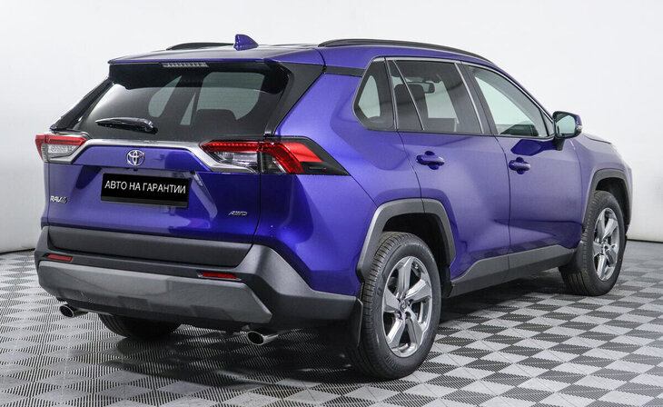 Toyota RAV4 - Фото 2