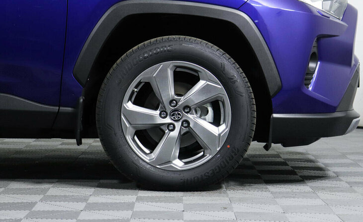 Toyota RAV4 - Фото 4