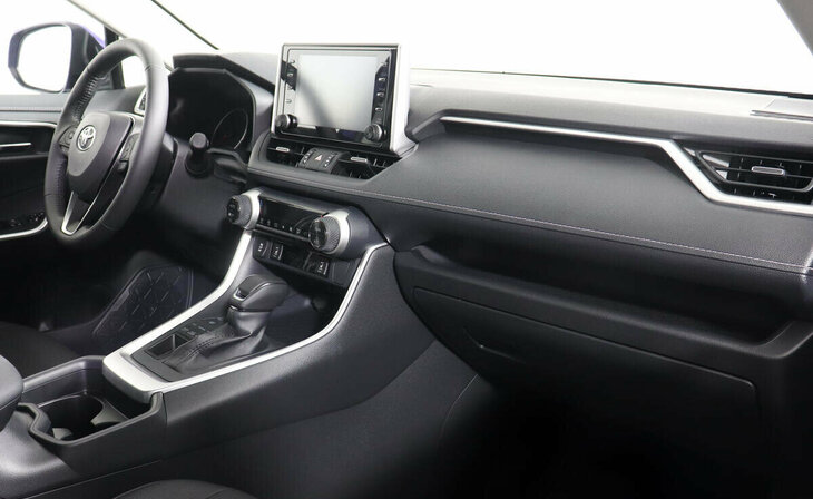 Toyota RAV4 - Фото 5