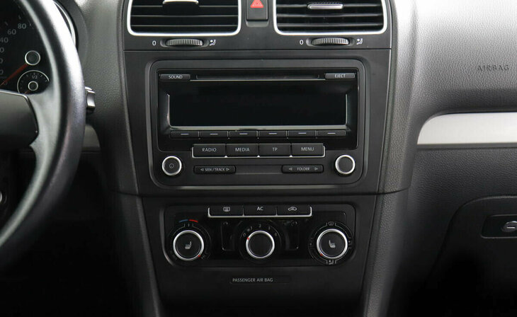 Volkswagen Golf - Фото 7