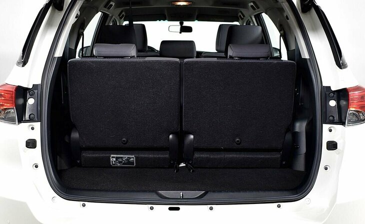 Toyota Fortuner - Фото 13