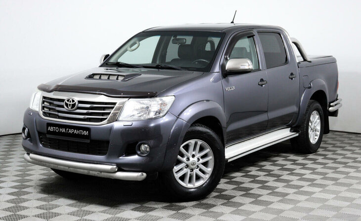 Toyota Hilux - Фото 0