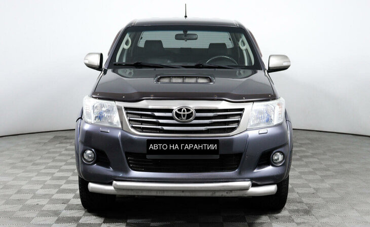 Toyota Hilux - Фото 1