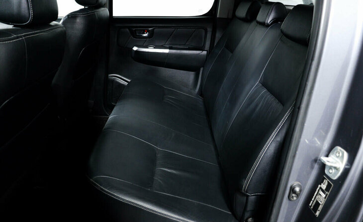 Toyota Hilux - Фото 8