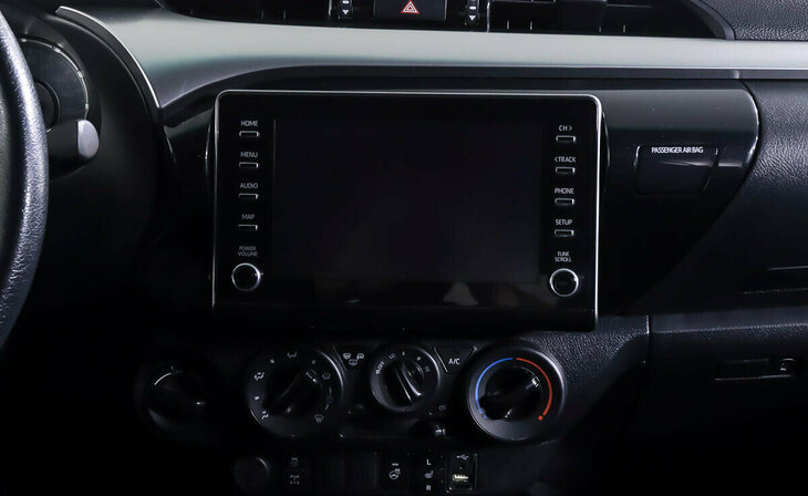 Toyota Hilux - Фото 13