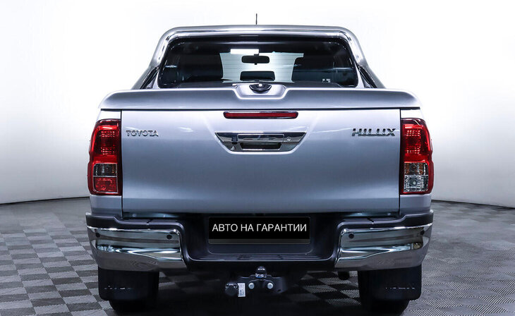 Toyota Hilux - Фото 5