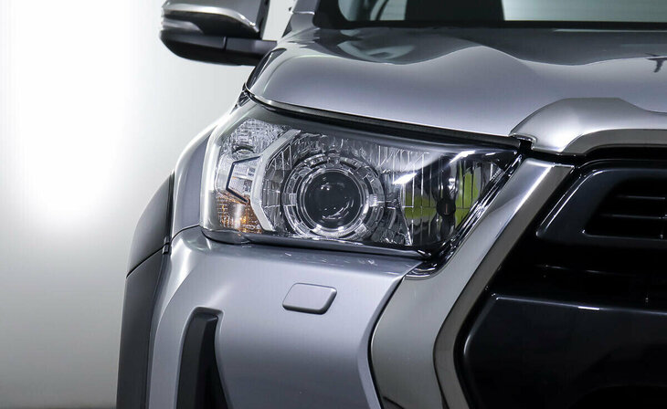 Toyota Hilux - Фото 6