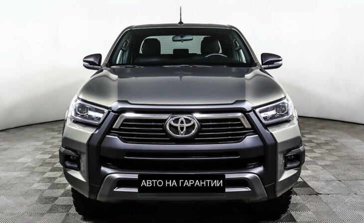 Toyota Hilux - Фото 1