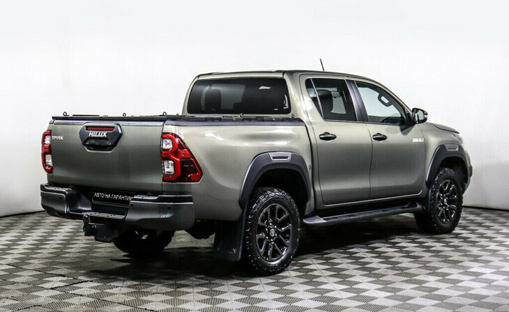 Toyota Hilux - Фото 4