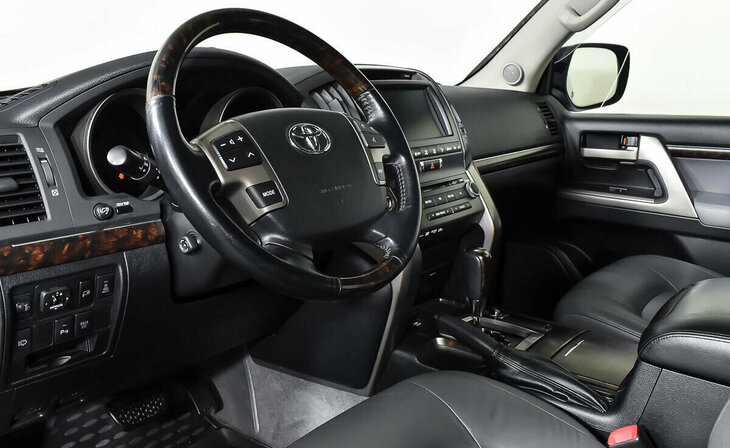 Toyota Land Cruiser - Фото 10