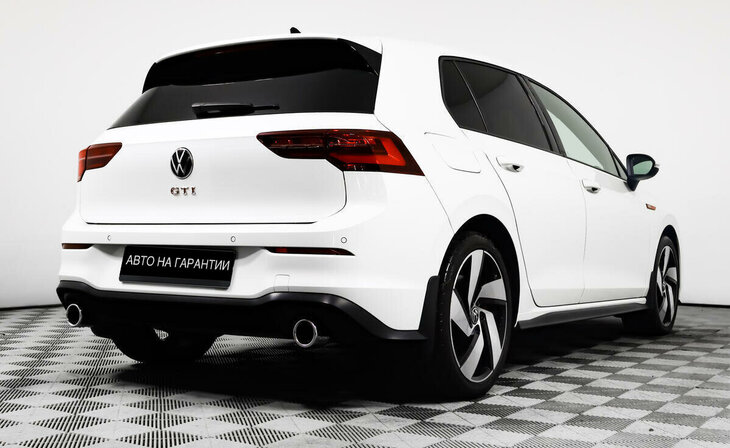 Volkswagen Golf GTI - Фото 2