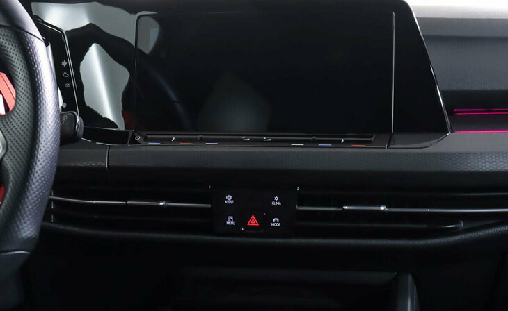 Volkswagen Golf GTI - Фото 12