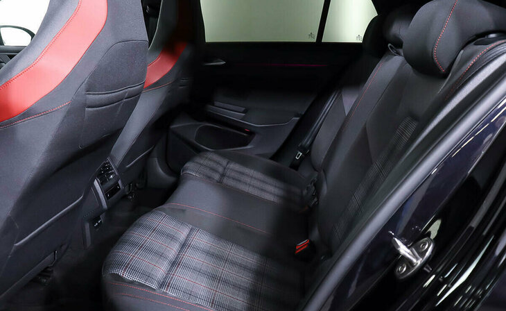 Volkswagen Golf GTI - Фото 15
