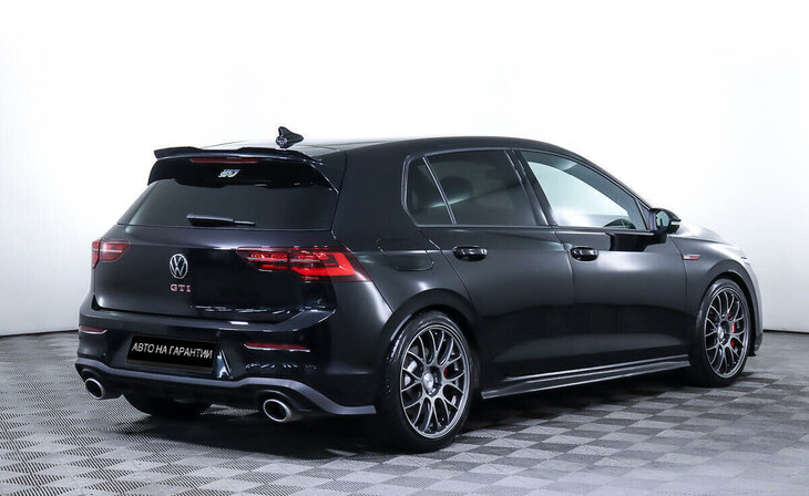 Volkswagen Golf GTI - Фото 4