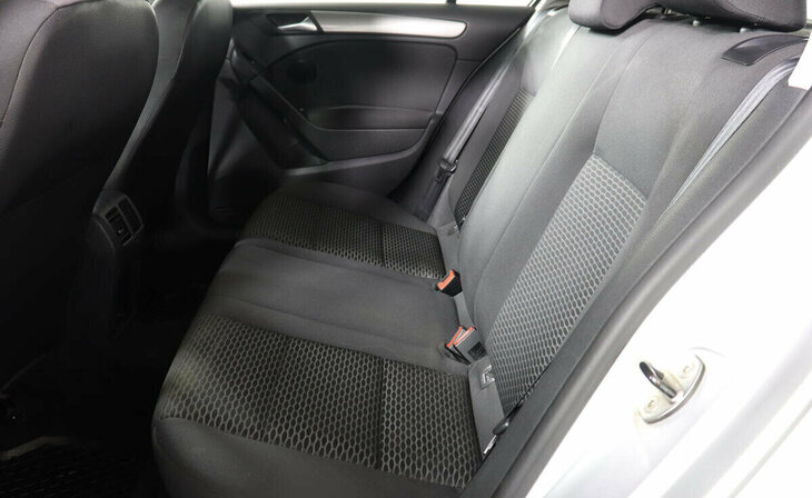 Volkswagen Golf - Фото 8