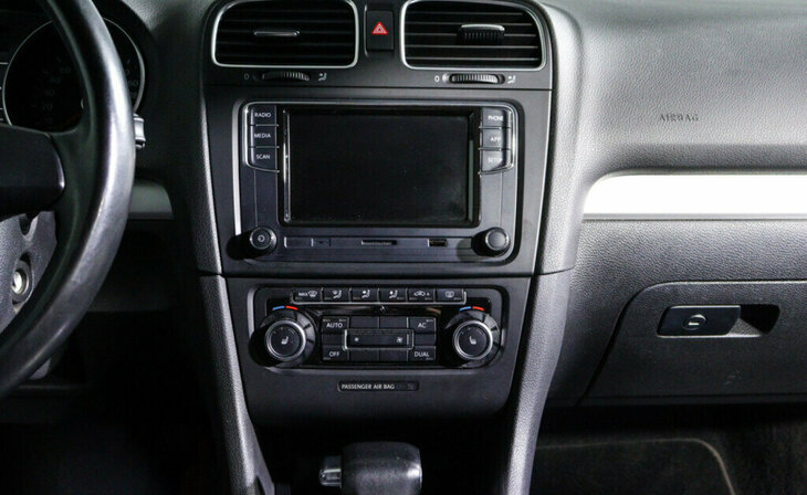 Volkswagen Golf - Фото 9