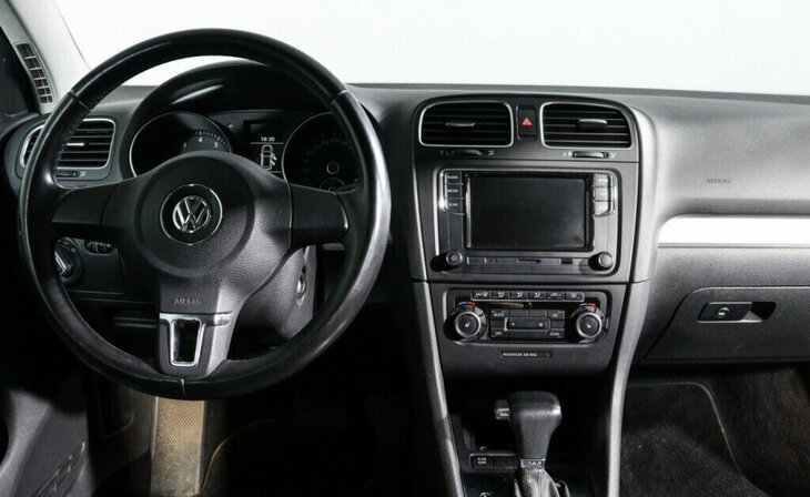 Volkswagen Golf - Фото 6