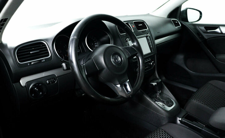 Volkswagen Golf - Фото 9