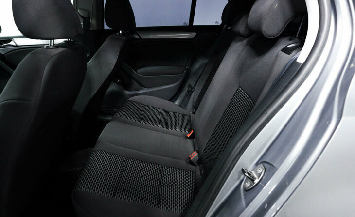 Volkswagen Golf - Фото 11