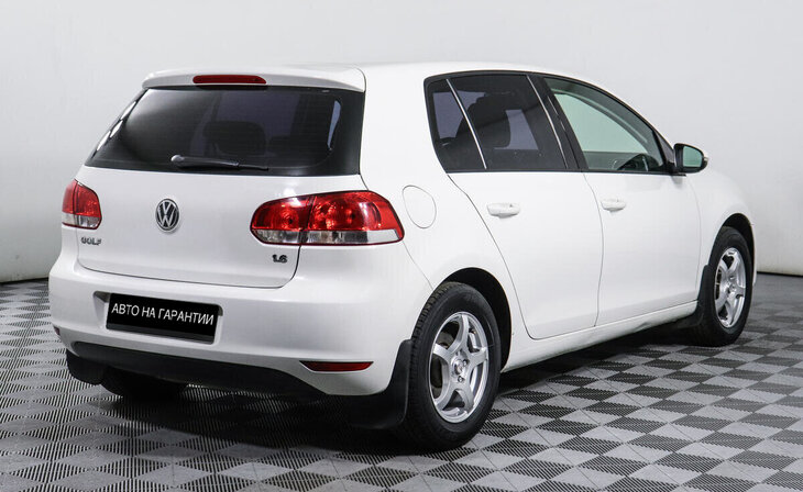 Volkswagen Golf - Фото 2