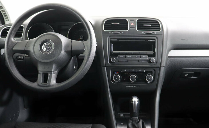 Volkswagen Golf - Фото 5