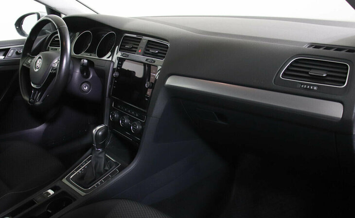 Volkswagen Golf - Фото 5