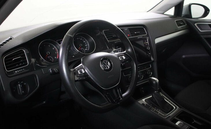 Volkswagen Golf - Фото 7