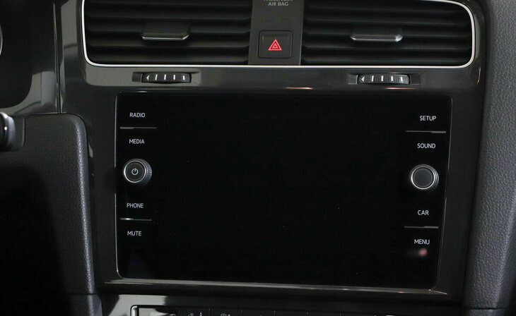 Volkswagen Golf - Фото 8