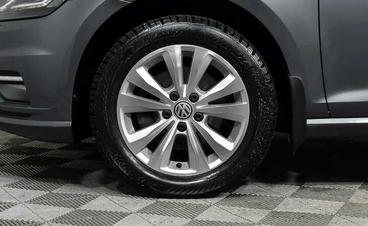 Volkswagen Golf - Фото 6