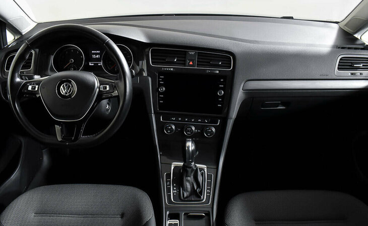 Volkswagen Golf - Фото 8