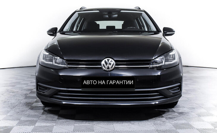 Volkswagen Golf - Фото 1
