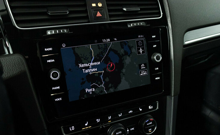 Volkswagen Golf - Фото 10