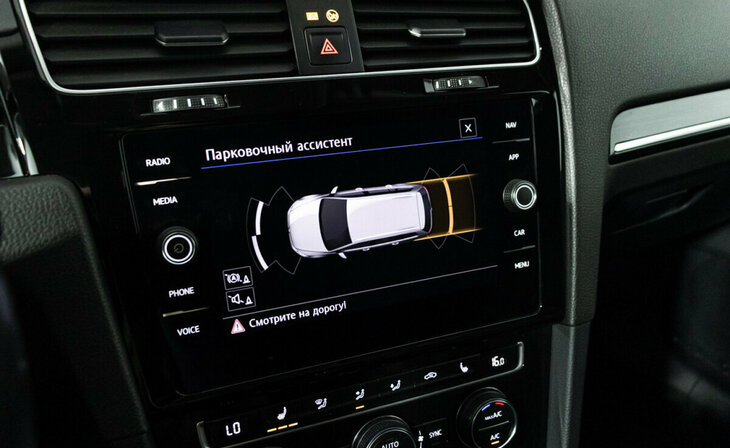 Volkswagen Golf - Фото 11