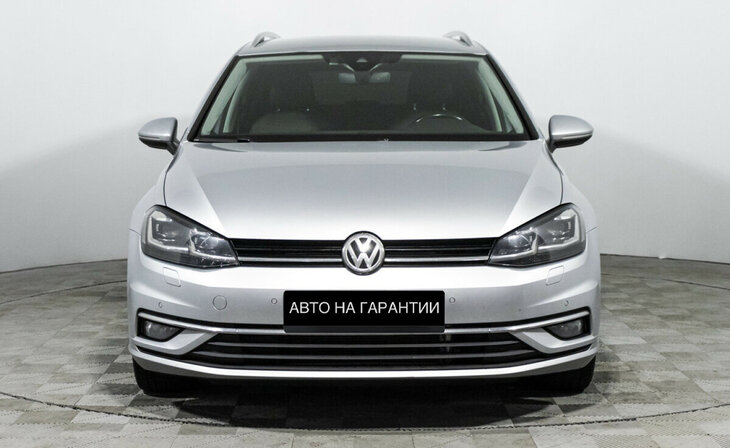 Volkswagen Golf - Фото 1